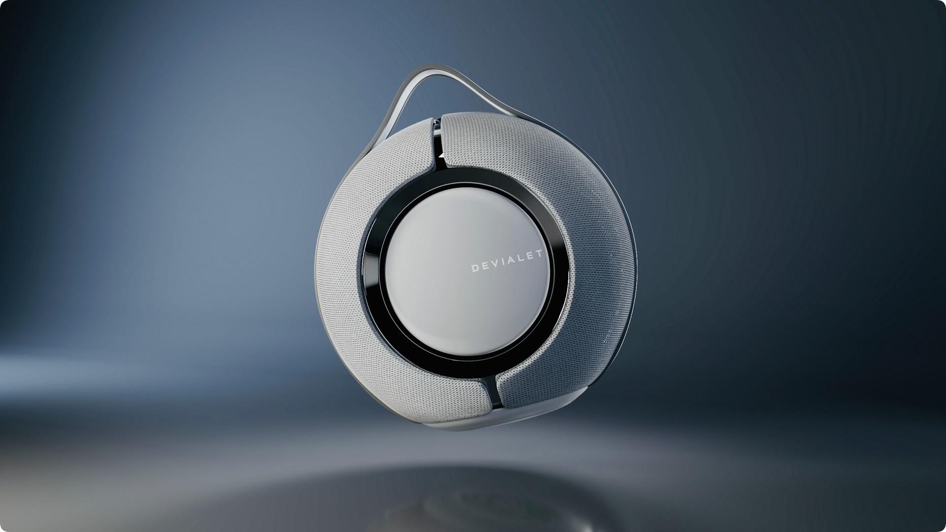 Devialet Mania Light Grey — портативная колонка премиум-класса с чистым и детализированным звуком
